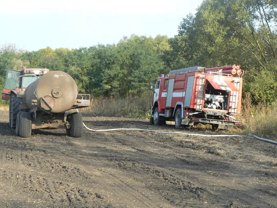 Неподалік села Олешин горів торф — фото 2