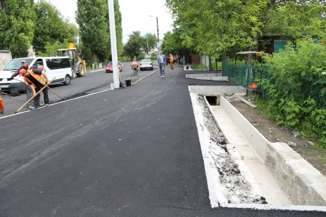 У Хмельницькому продовжують ремонтувати дороги — фото 3