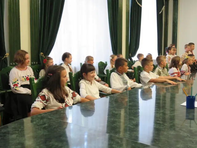 Школярі завітали на екскурсію до Хмельницької міської ради — фото 3