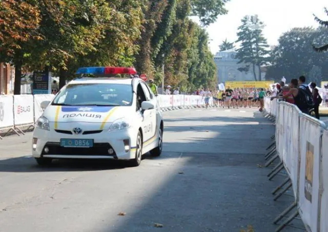 В Хмельницком прошел массовый забег «INTERSPORT UKRAINE RUN 2016» — фото 1
