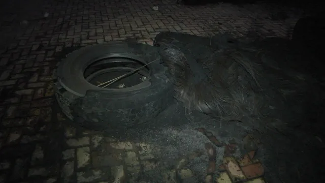 На Хмельниччині загорілися автомобільні покришки — фото 1