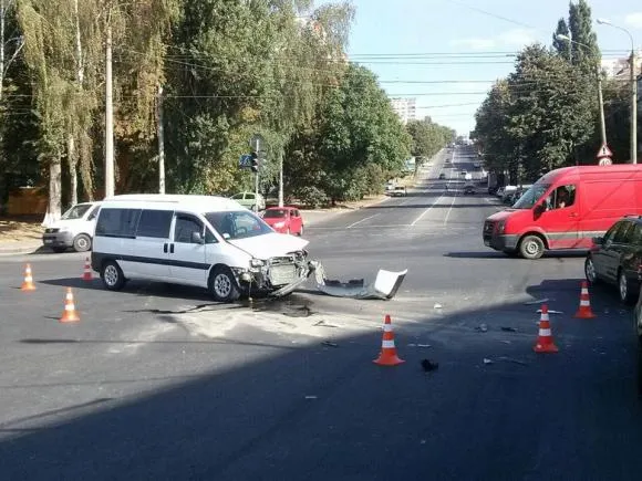 У Хмельницькому п’яний водій «вилетів» на червоне та спричинив ДТП — фото 1