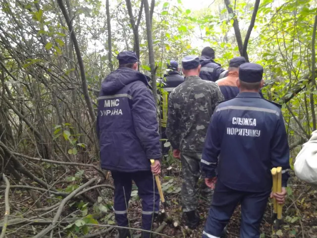 В Деражнянському районі через спеку та необережне поводження з вогнем горить 3 гектари торфовищ — фото 3