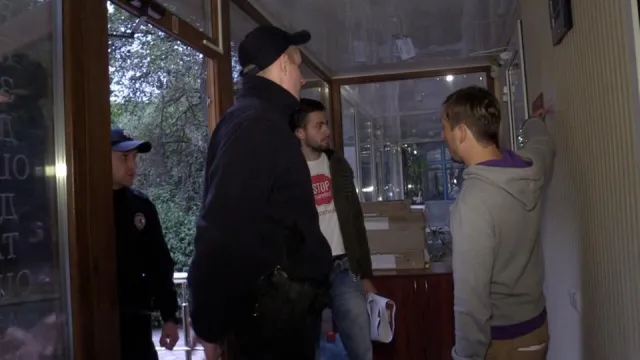 Депутат Хмельницкого областного совета напал на журналистов — фото 4