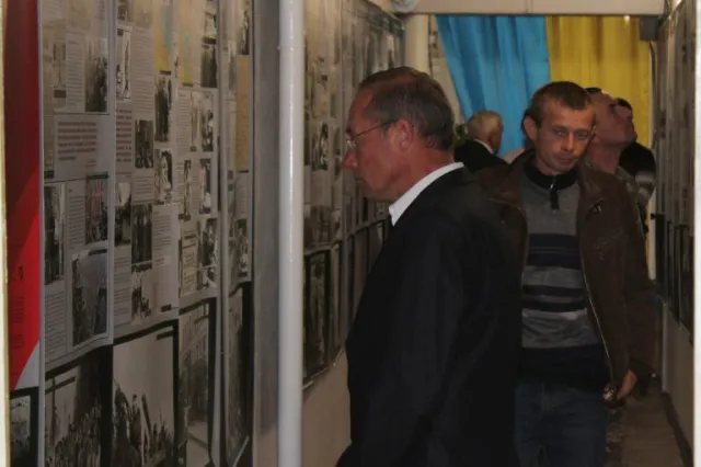 У місті відбулося відкриття виставки «Україна у Другій світовій війні» — фото 18