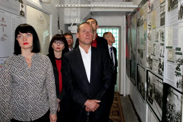У місті відбулося відкриття виставки «Україна у Другій світовій війні» — фото 19