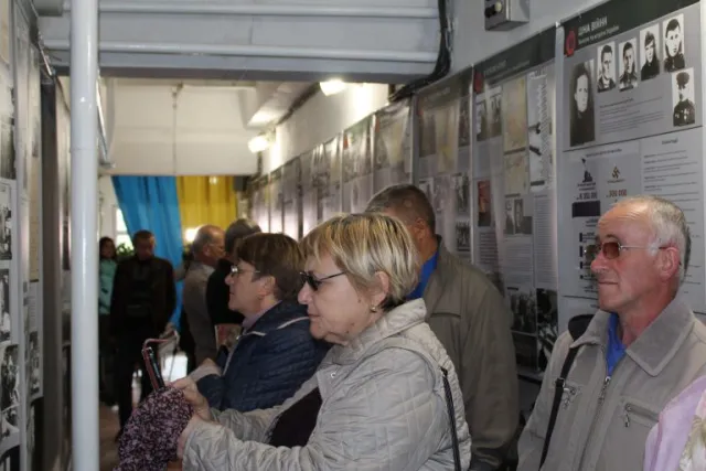 У місті відбулося відкриття виставки «Україна у Другій світовій війні» — фото 8