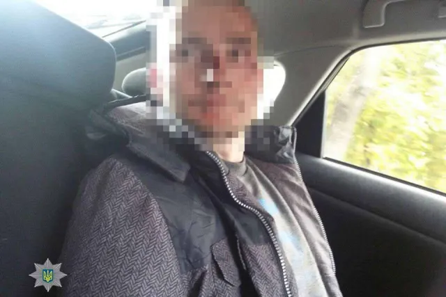 У мікрорайоні Раково поліцейські затримали зловмисника, який скоїв декілька крадіжок — фото 1