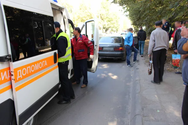 В Хмельницькому під колеса автомобіля «Honda» потрапив пішохід — фото 1