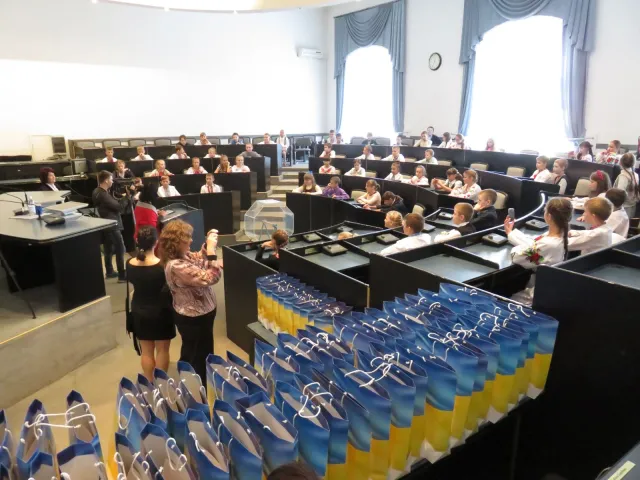 Учні п’ятих класів ЗОШ №25 завітали на екскурсію до Хмельницької міської ради — фото 2