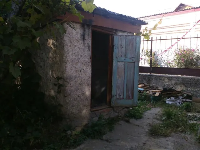 В Кам'янці-Подільському у підвалі будинку знайдено мертвим 54-річного чоловіка. Підозрюваного у вбивстві затримано — фото 3