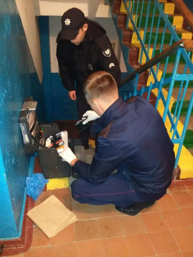 У Кам'янці-Подільському правоохоронці затримали 30-річного чоловіка, який намагався пограбувати квартиру — фото 1