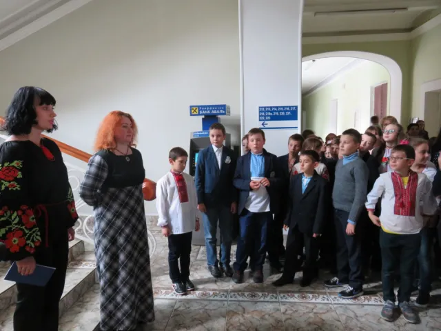 Учні п’ятих класів ЗОШ №22 завітали на екскурсію до Хмельницької міської ради — фото 1