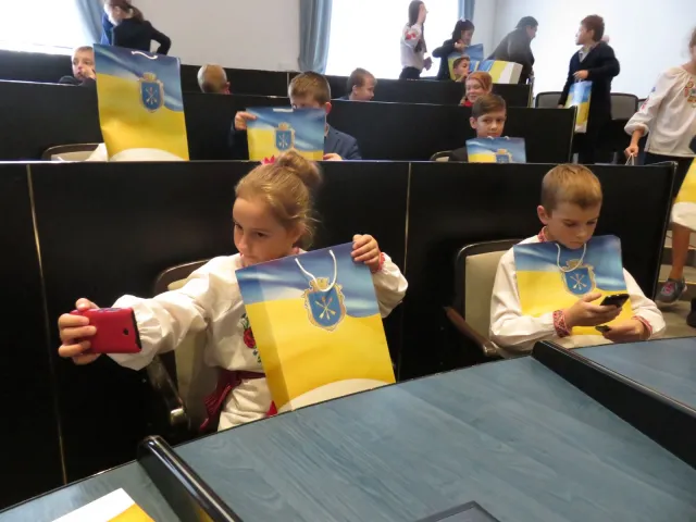 Учні п’ятих класів ЗОШ №22 завітали на екскурсію до Хмельницької міської ради — фото 14