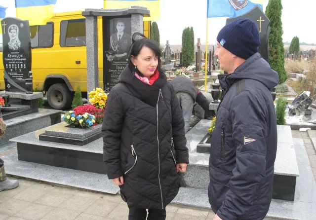 У Хмельницькому встановили та освятили пам'ятники на могилах Героїв АТО — фото 10