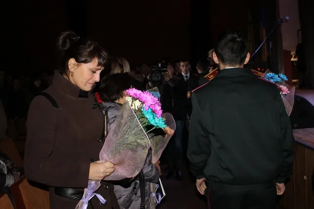 У Кам'янці-Подільському привітали Захисників України зі святом — фото 5