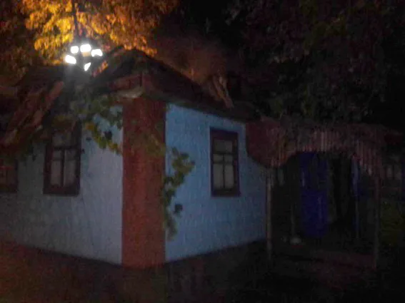 В Красиловском районе во время пожара в доме погиб 49-летний мужчина — фото 1