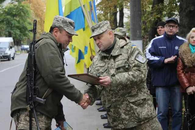 До Кам'янця-Подільського повернулися військові після перебування в зоні АТО — фото 3