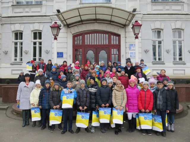 Учні Хмельницького ліцею №17 завітали на екскурсію до міської ради — фото 13