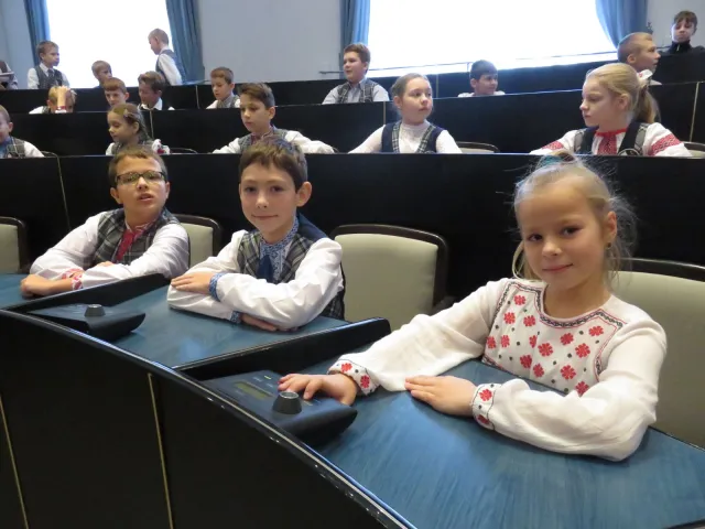 Учні Хмельницького ліцею №17 завітали на екскурсію до міської ради — фото 4