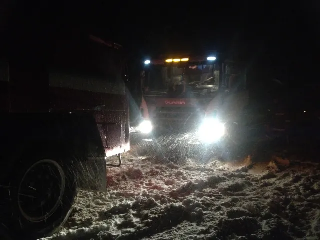 На Хмельниччині ліквідовують наслідки негоди. У всіх населених пунктах відновили електропостачання — фото 14
