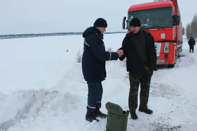 На Хмельниччині ліквідовують наслідки негоди. У всіх населених пунктах відновили електропостачання — фото 21
