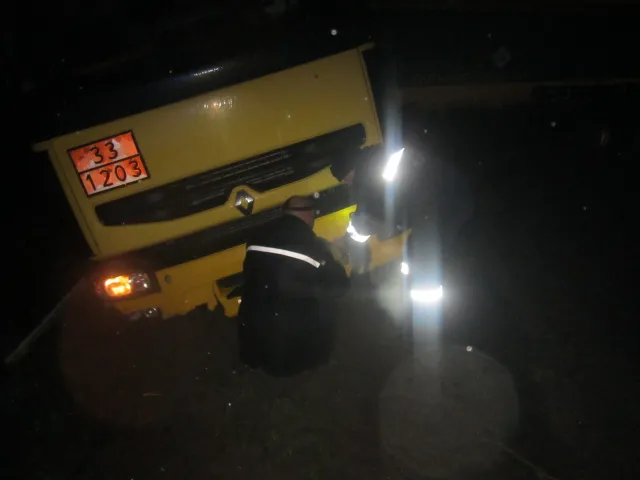 На Хмельниччині ліквідовують наслідки негоди. У всіх населених пунктах відновили електропостачання — фото 10