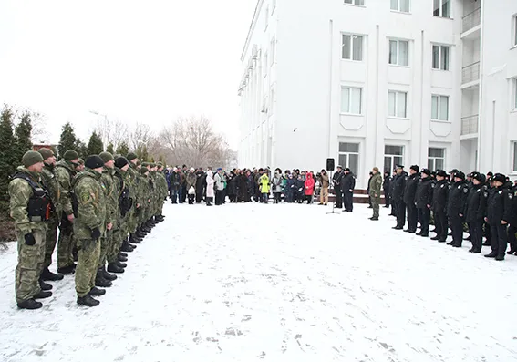 З Хмельницького у зону АТО вирушили 25 військовослужбовців — фото 1