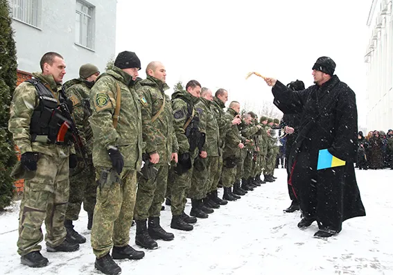 З Хмельницького у зону АТО вирушили 25 військовослужбовців — фото 5