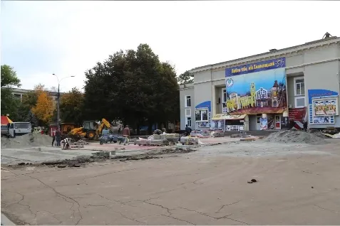 Завершився ремонт вулиці Проскурівської та майданчику біля кінотеатру ім. Шевченка — фото 3
