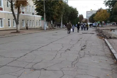 Завершився ремонт вулиці Проскурівської та майданчику біля кінотеатру ім. Шевченка — фото 4