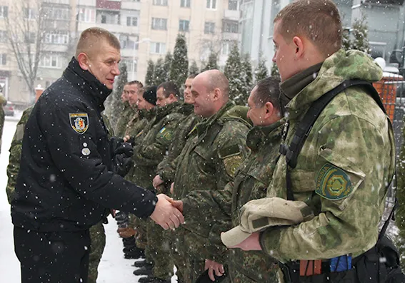 До Хмельницького із зони АТО повернулися 30 поліцейських — фото 2