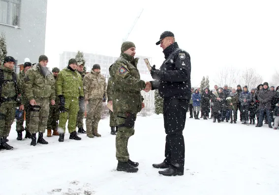 До Хмельницького із зони АТО повернулися 30 поліцейських — фото 10