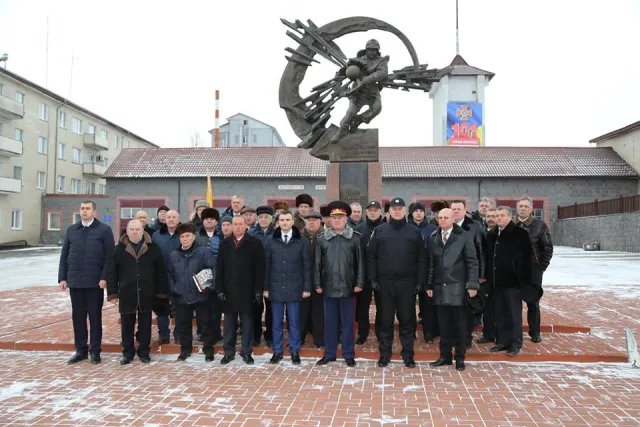 У Хмельницькому вшанували ліквідаторів катастрофи на Чорнобильській АЕС — фото 17