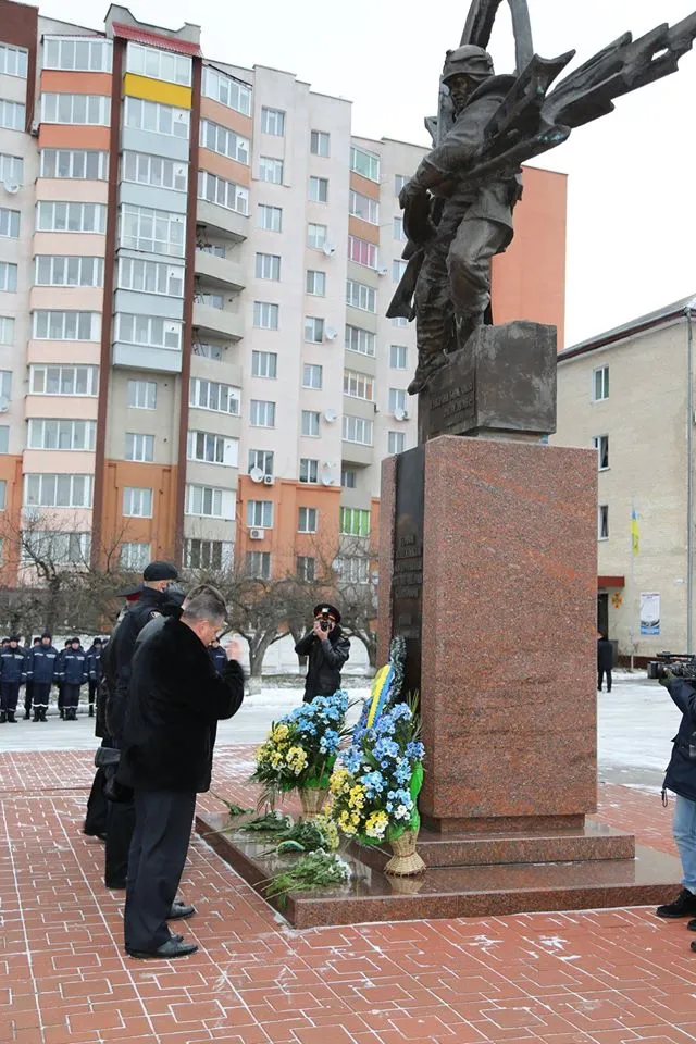 У Хмельницькому вшанували ліквідаторів катастрофи на Чорнобильській АЕС — фото 19