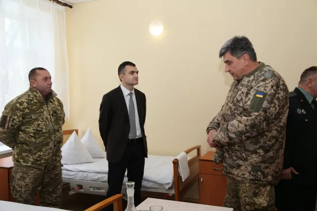 В Хмельницком военном госпитале открыли обновленное ЛОР-отделение — фото 2