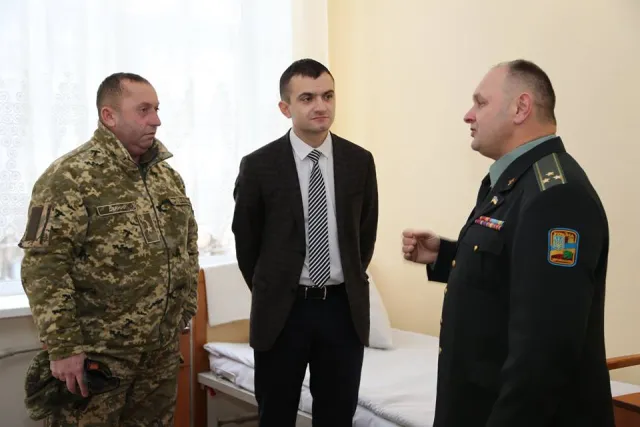 В Хмельницком военном госпитале открыли обновленное ЛОР-отделение — фото 4