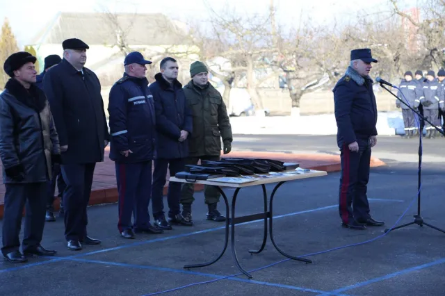 Хмельницкие спасатели получили новую пожарную технику и ключи от служебных квартир — фото 12