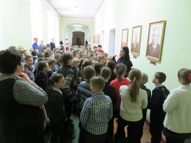 Учні СЗОШ №29 завітали на екскурсію до Хмельницької міської ради — фото 2