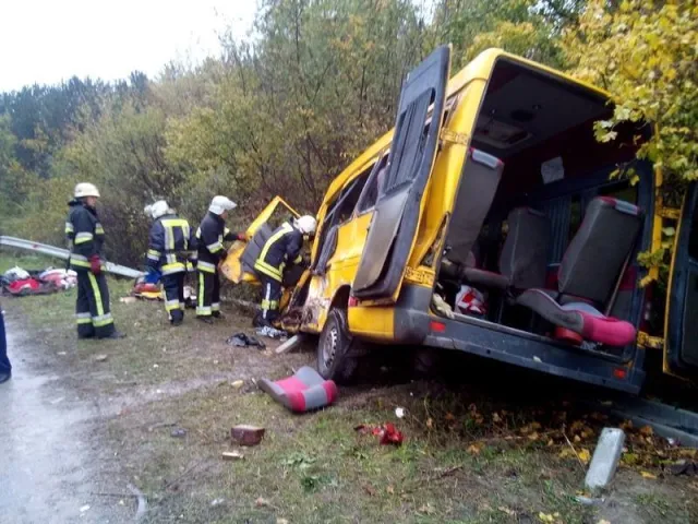 На Хмельниччині судитимуть водія вантажівки, через якого в аварії загинуло 4 людей — фото 1