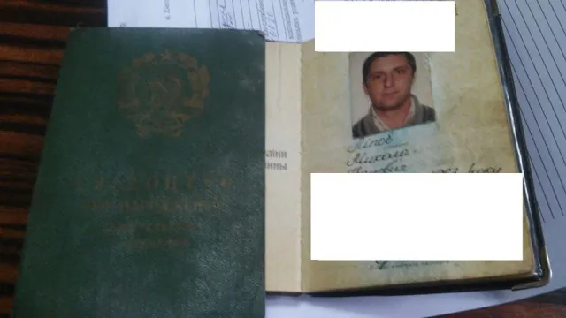 Патрульные ищут владельцев паспортов, кошельков, детской коляски, голубя, ключей, документов и пенсионного удостоверения — фото 9