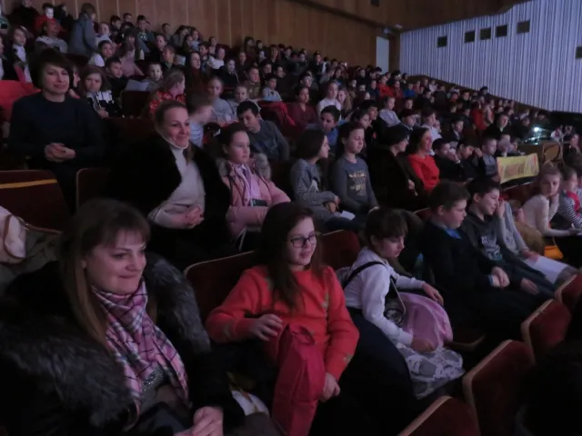 П'ятикласники показали відмінні знання з місцевого самоврядування на брейн-рингу «Моя позиція» — фото 4