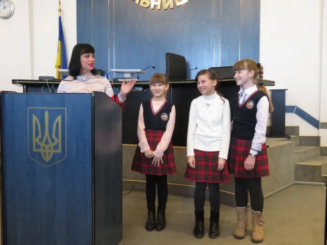 Для учнів гімназії №2 провели цікаву екскурсію у міській раді — фото 11
