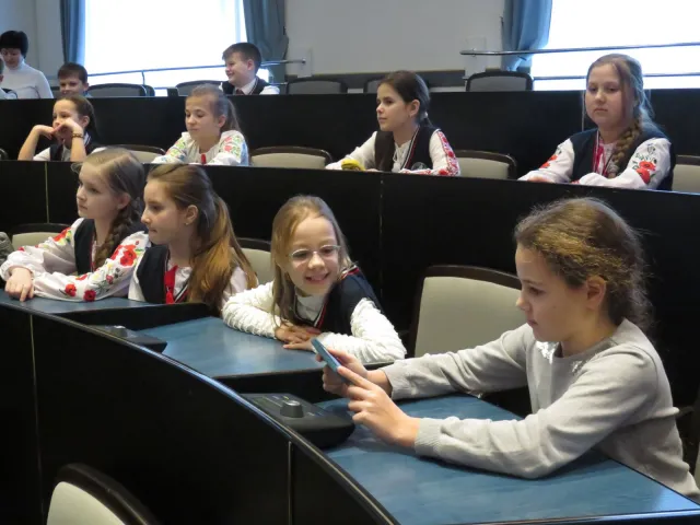 Для учнів гімназії №2 провели цікаву екскурсію у міській раді — фото 18