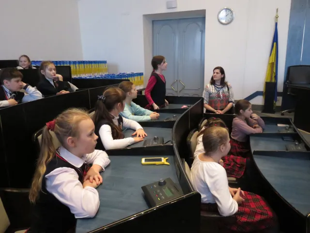 Для учнів гімназії №2 провели цікаву екскурсію у міській раді — фото 8