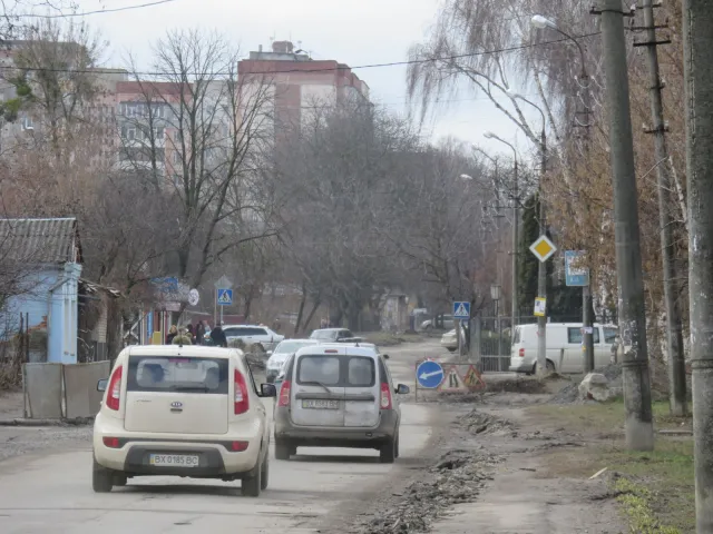 У Хмельницькому облаштовують та ремонтують вулиці міста — фото 12