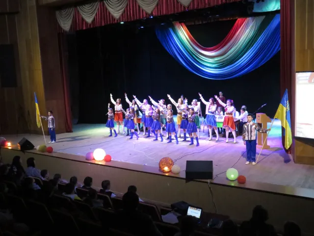 Школярі показали відмінні знання з місцевого самоврядування на брейн-рингу «Моя позиція» — фото 14