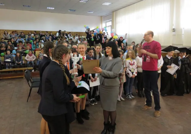 Маленькі хмельничани показали відмінні знання з історії рідного міста на проекті «Битва шкіл» — фото 11