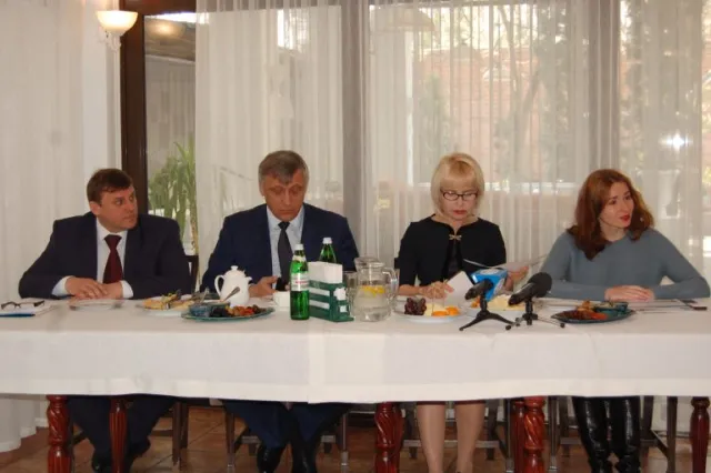 На Хмельнитчине откроют шесть новых ЦНАПов при поддержке программы Евросоюза U-LEAD — фото 2