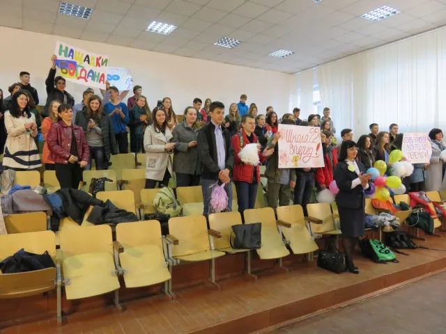 Юні хмельничани показали відмінні знання з історії рідного міста на брейн-рингу «Моя позиція» та виграли поїздку до Верховної Ради України — фото 12